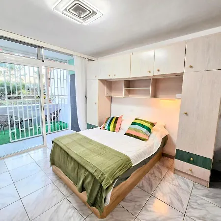 Blue Paradise Apartment