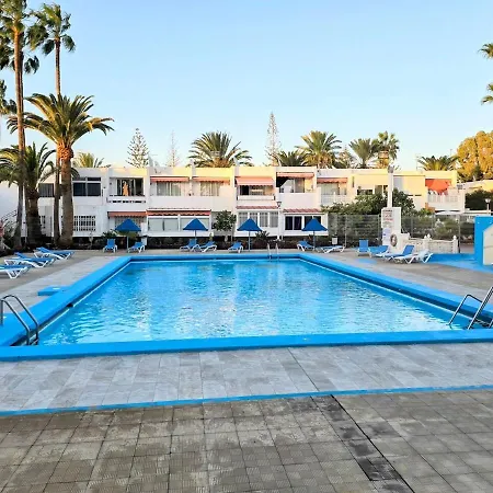 Blue Paradise Apartment *